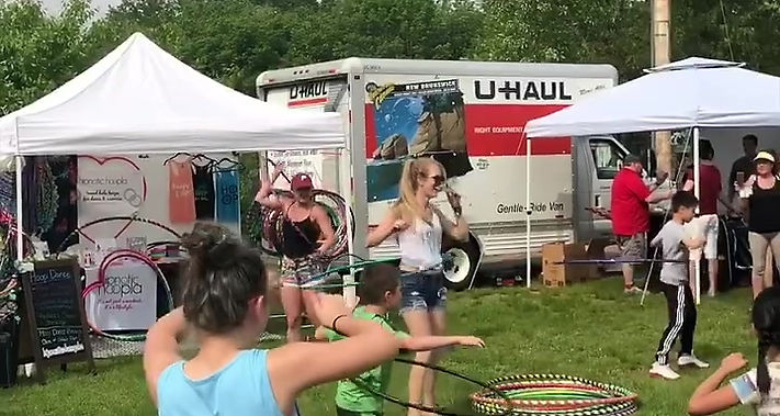 Kids hula hoop contest
